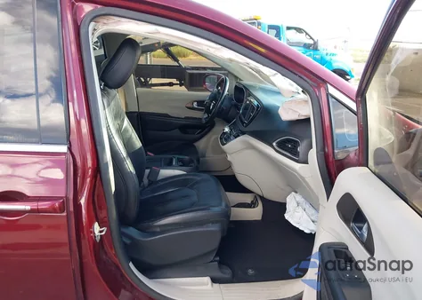 2018 Chrysler Pacifica Touring L из США, поврежденный, VIN 2C4RC1BG1JR119830